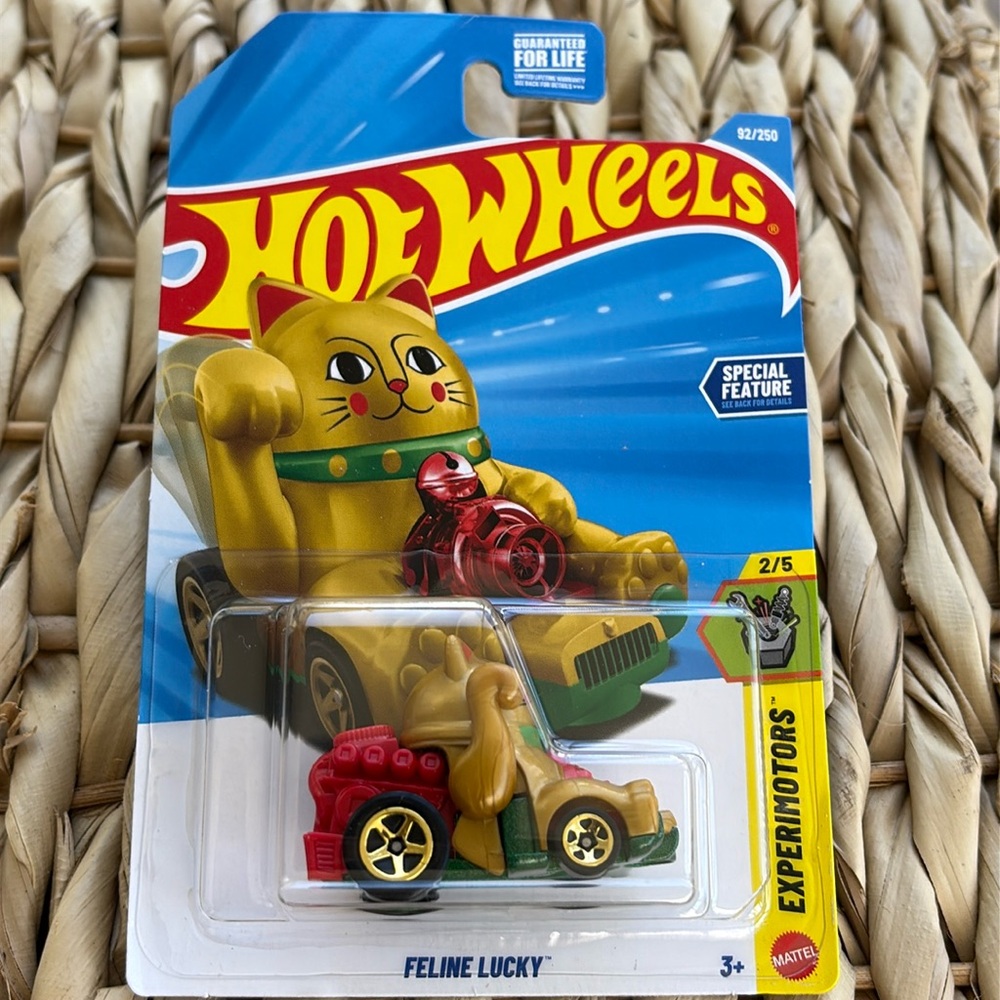 Feline Lucky Toy Gold Cat Car Maneki-Neko on Hot Wheels Hotwheels Kitten Kitty 🆕